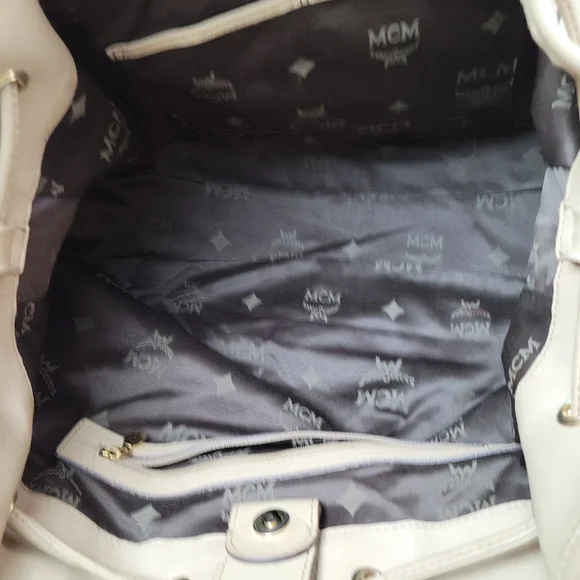 MCM Women's Beige Tote Bag - Picture 14 of 16